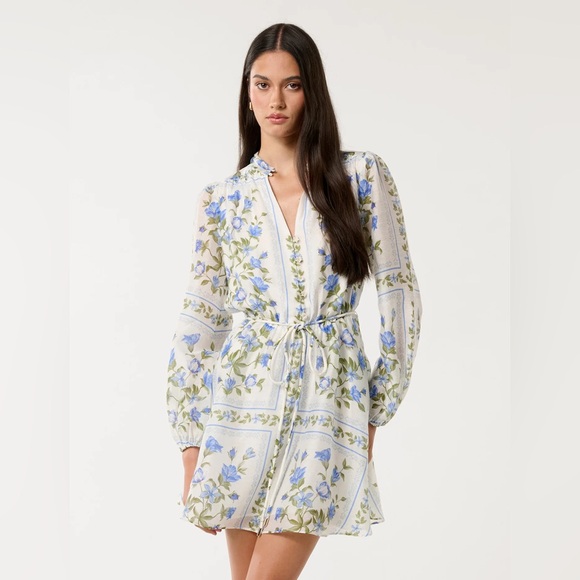 Ever New Dresses & Skirts - Ever new white and blue Floral Long Sleeve Dress xs